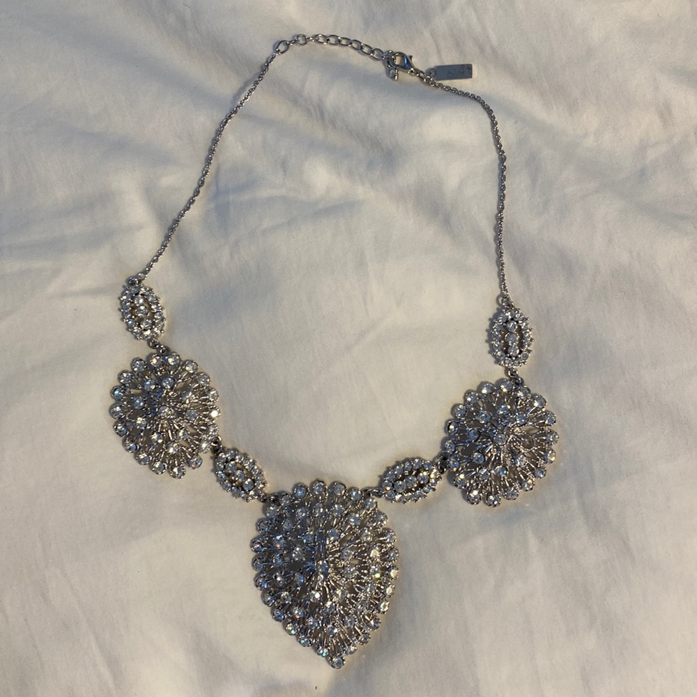 Nina statement bridal necklace in original box, never worn. NWOT